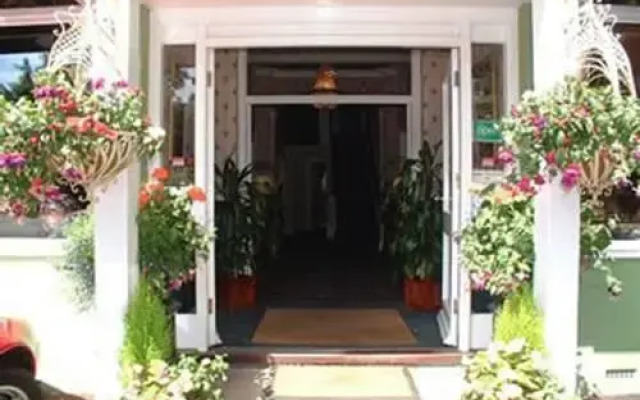 Water Garden Hotel