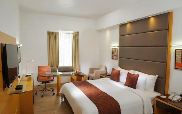 Hotel Venus Plaza - Near Delhi Airport
