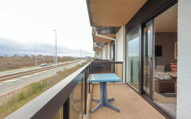 Bright Apartment With Terrace in Oostduinkerke