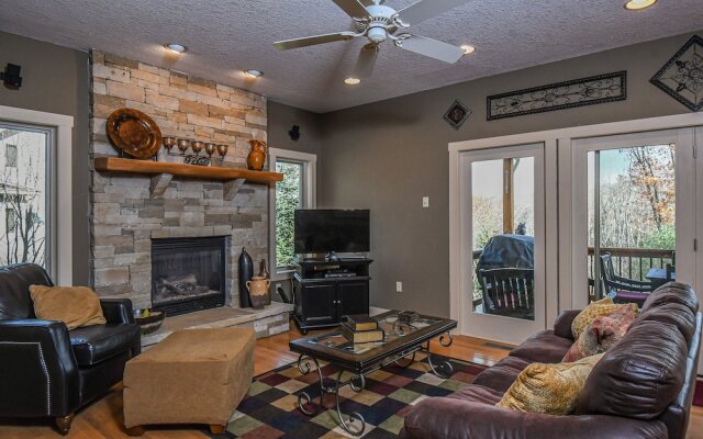 Breathe Easy 5 Bedroom Townhome