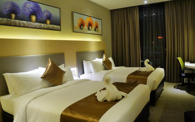 Greens Hotel & Suites