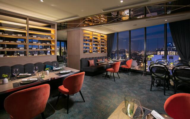 Aurora Premium - A Lifestyle Hotel