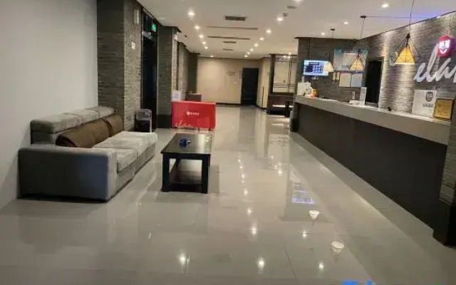 Elai Hotel (Nanjing Dingjiazhuang Metro Station)