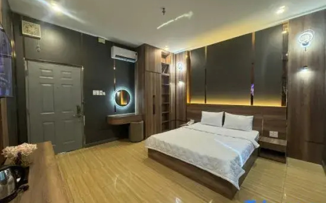 LUXURY Hotel Pham Van Dong
