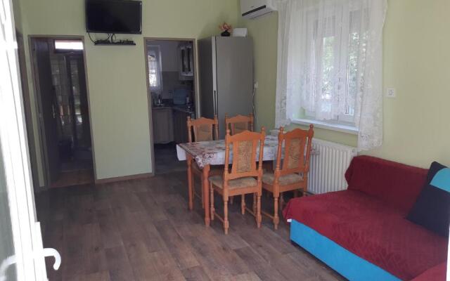 Rózsa Apartment