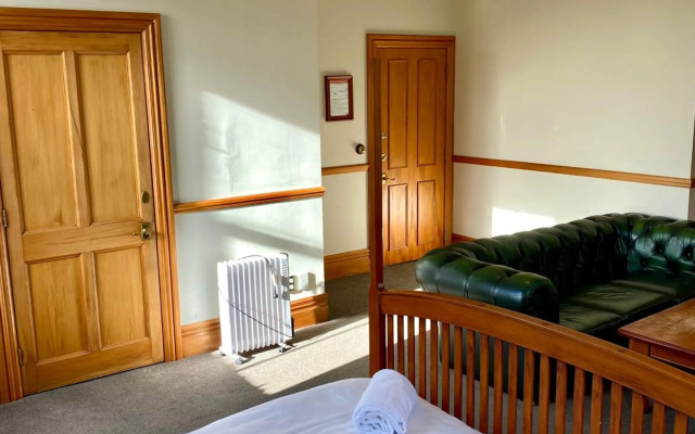 Shepherds Arms Hotel