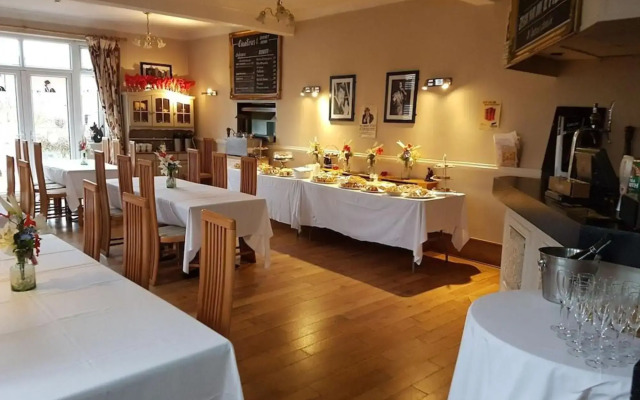 Dorset Arms Hotel