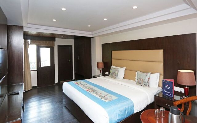 OYO Flagship 22444 Hotel Shiwalik Regency Mall Road