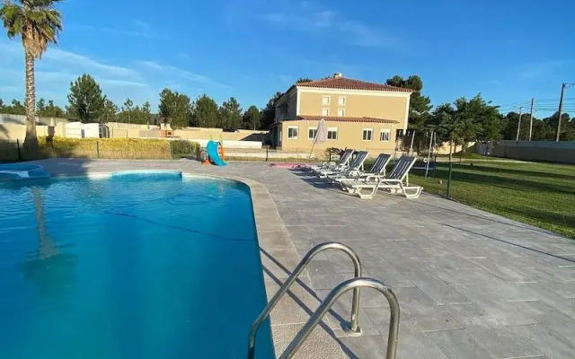Charming 4-bed Villa in Quinta do Anjo, Palmela