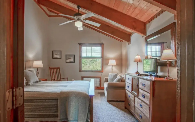 Whistlepunk #18: 4 Bedrooms, 3 Baths