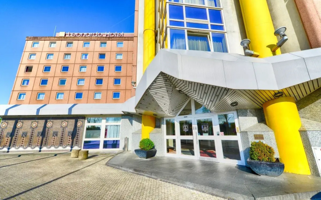 hotelImage