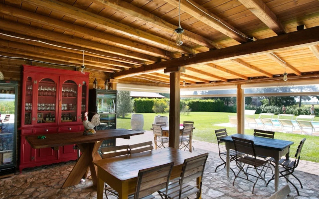 Tuscan Stay w/ Jacuzzi