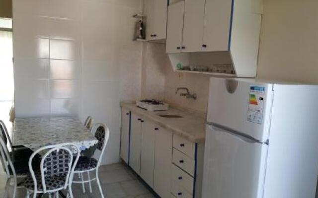 Ozgun Apart Otel Kusadasi