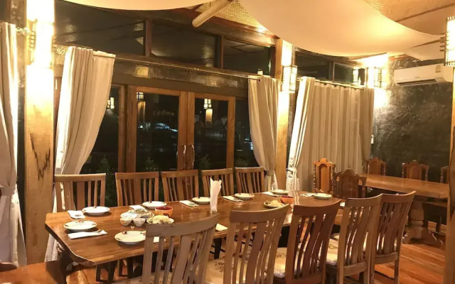Phupha Inn Resort