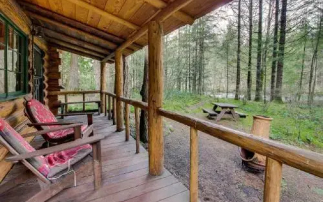 Zoe's Log Cabin
