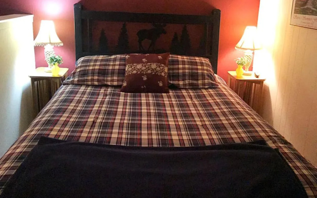 Mammoth Estates - 4 Seasons of Beauty w/ Amenities!