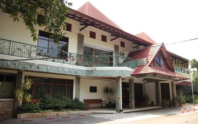 OYO 154 Griya Patria Guest House