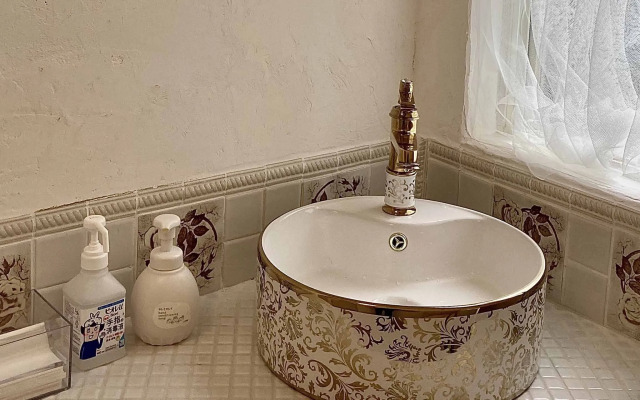 Gallery Hara & Guest House