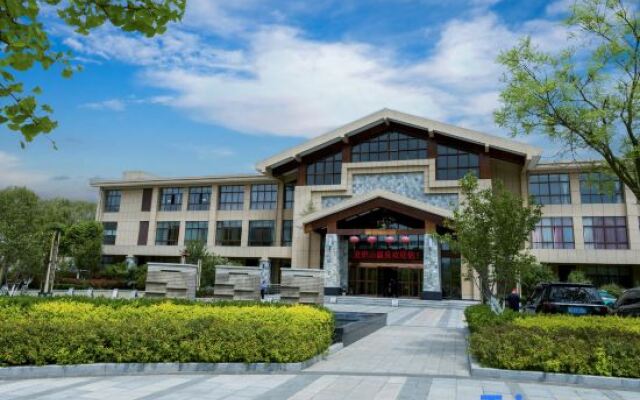 Maijishan Hot Spring Resort Hotel