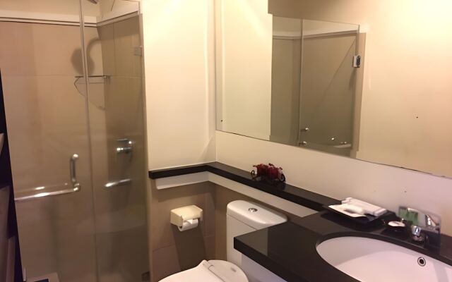 Kyriad Pejaten Suites