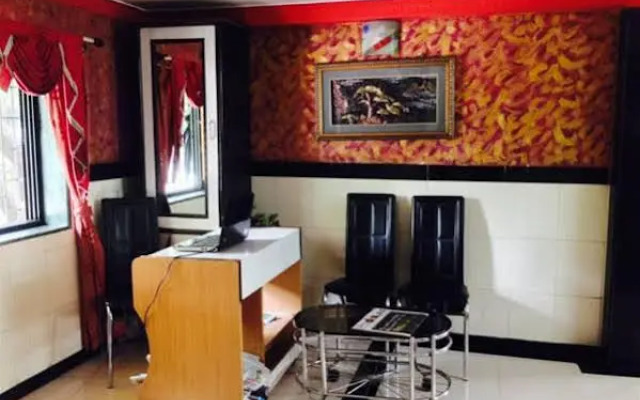 Hotel Metro Plaza