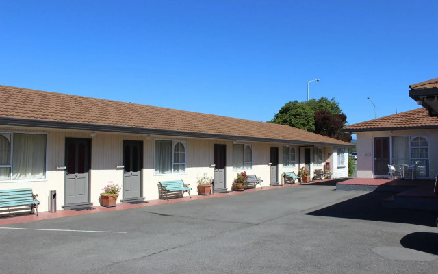 Earnslaw Motel