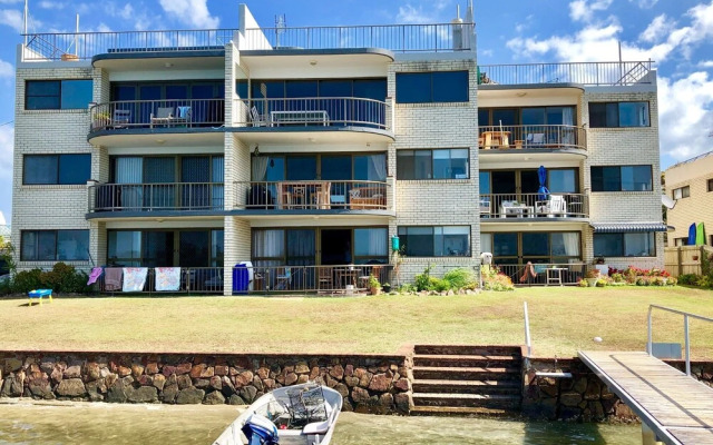 Wharf Lodge