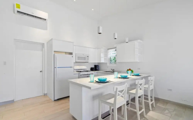 4br4ba w Private Pool Walking Distance to Ritz