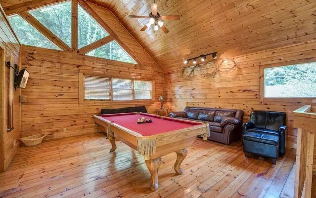 Creekside Romance - One Bedroom Cabin