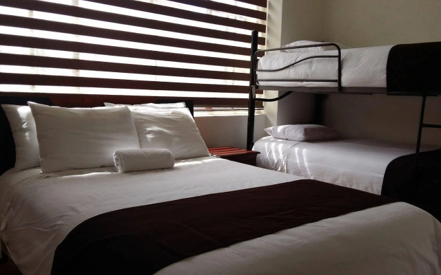 Hostal Urban Inn - Hostel