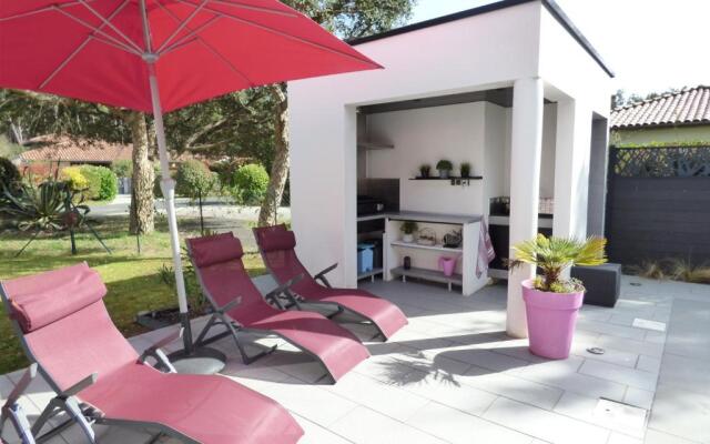 VILLA LUCIA, 8 PERS, au calme, proche plage à Vieux-Boucau