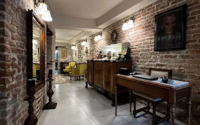Sakli Tas Konak Otel