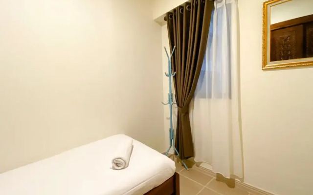 Modern Look 2Br At Meikarta Apartment