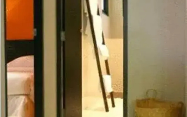 Hansar Cha am Casuarina