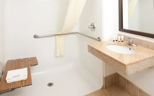 SYLO Hotel Denver Airport, a Ramada by Wyndham