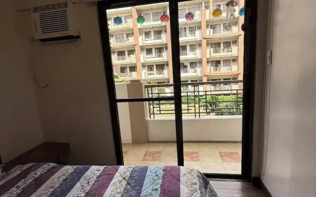 Alabang Condo by Lyre