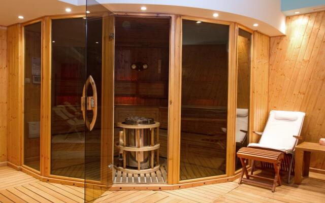 Crystal Palace Boutique Hotel