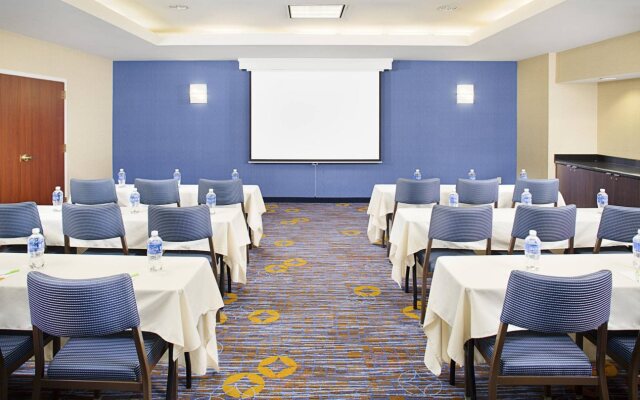 Courtyard by Marriott Houston Rice University