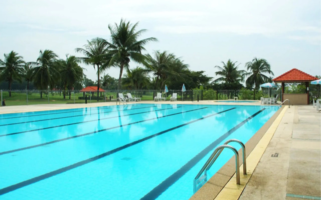 Seastar Hotel And Service Apartment