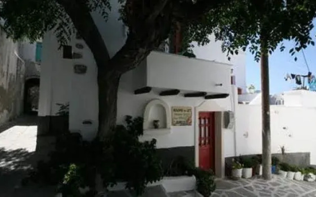 Studios Bourgos