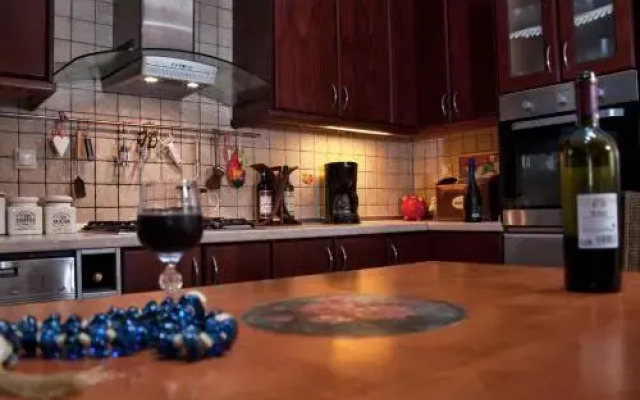 Evelina's Country House