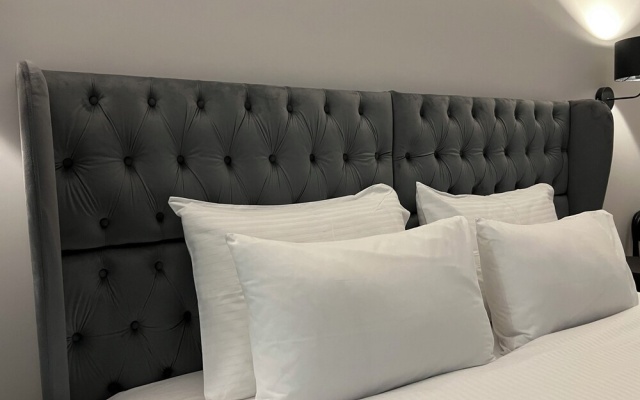 Apollonio Suites