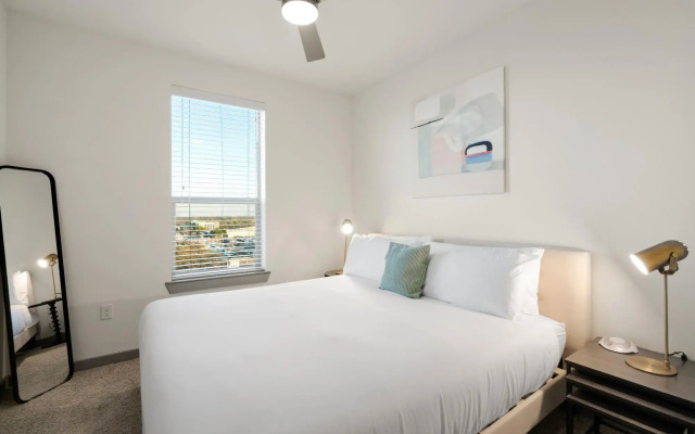 Arlington | Classy 2BD/2BA Apartment