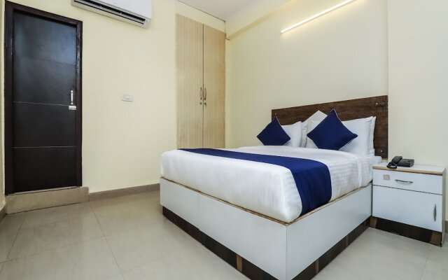 OYO SilverKey 27892 Shanti Complex