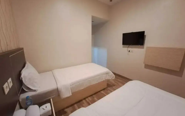 OYO 92944 Luna Guest House
