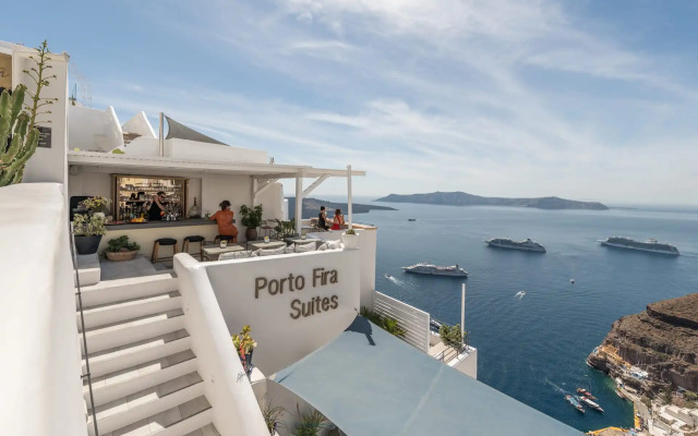 Porto Fira Suites