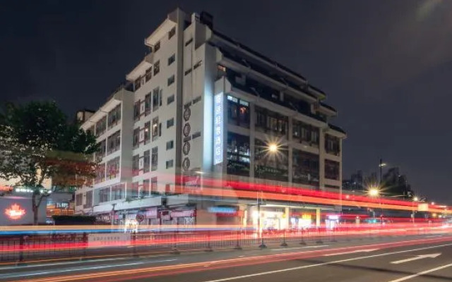 Sushi Light Luxury Hotel