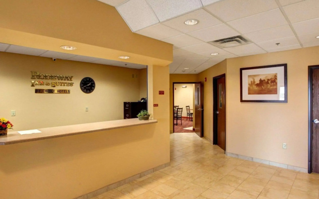 Rodeway Inn & Suites Phillipsburg