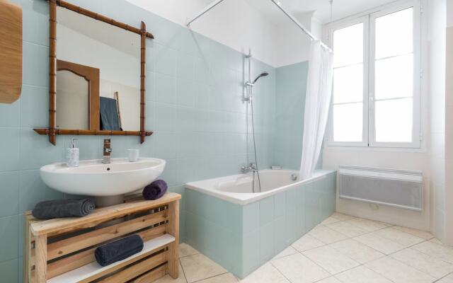 Garibaldi Bed  Breakfast