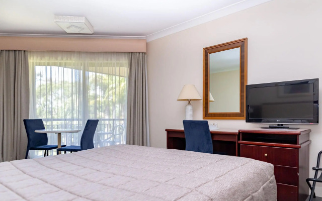 Charbonnier Motor Inn